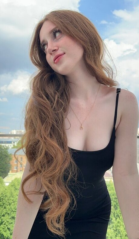 Photo nue de fuite OnlyFans de Lisaknvlv