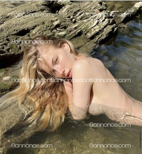 Photo nue de fuite OnlyFans de Jeunessevn