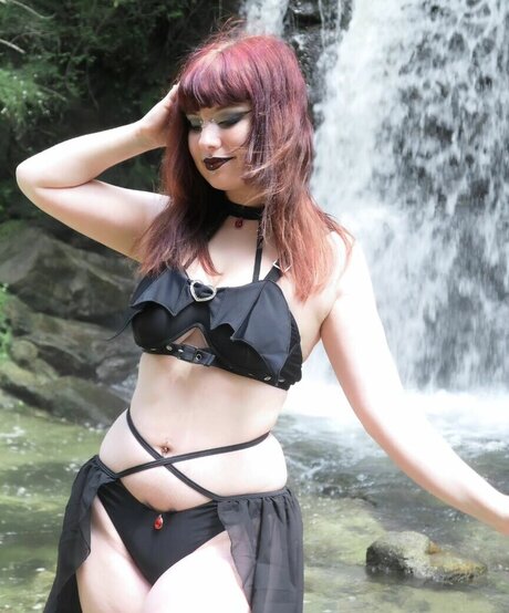 Photo nue de fuite OnlyFans de Gothbynight