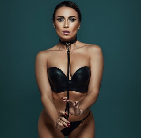 Anastasia_domination