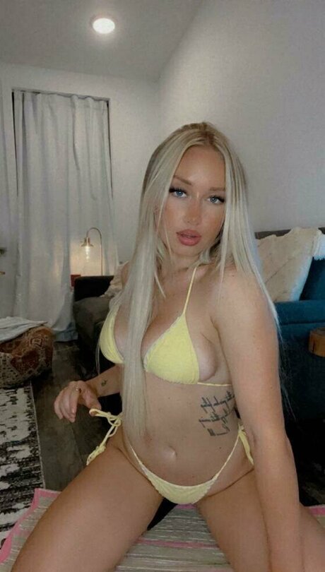 Photo nue de fuite OnlyFans de Alissa Hale