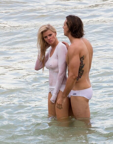 Lara Stone
