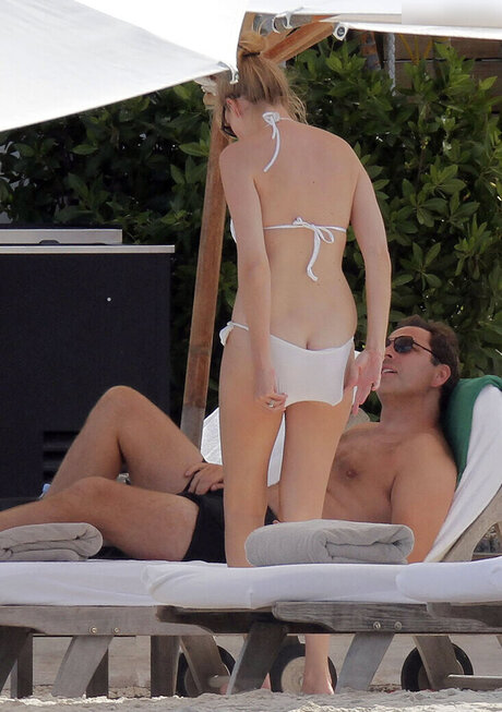 Lara Stone