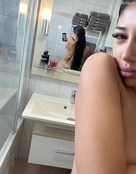 Photo nue de fuite OnlyFans de Tryaz