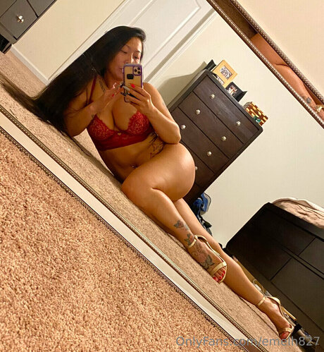 Photo nue de fuite OnlyFans de Emelh827