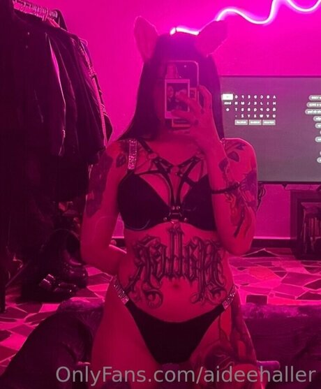 Photo nue de fuite OnlyFans de Aidee Haller