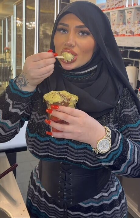 Photo nue de fuite OnlyFans de Abir Zrk