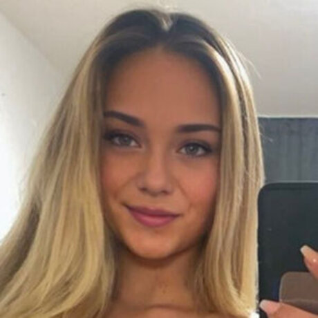 Photo nue de fuite OnlyFans de Laurabauer