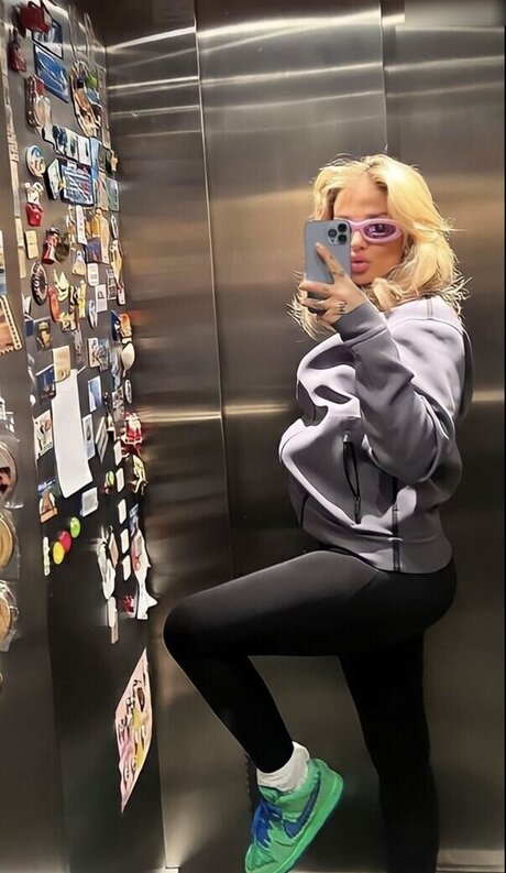 Loredana Zefi