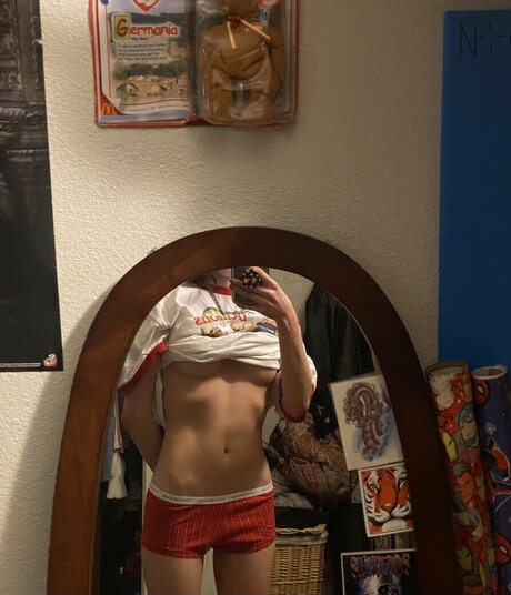 Photo nue de fuite OnlyFans de Intrnlbleedin