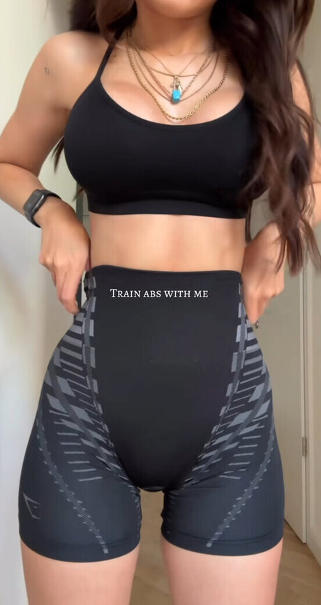 Photo nue de fuite OnlyFans de Merve Zkan
