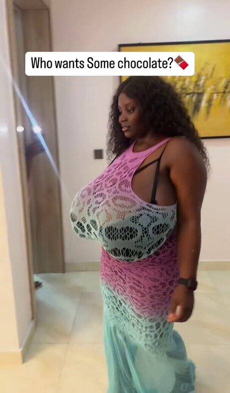 Busty Vivian