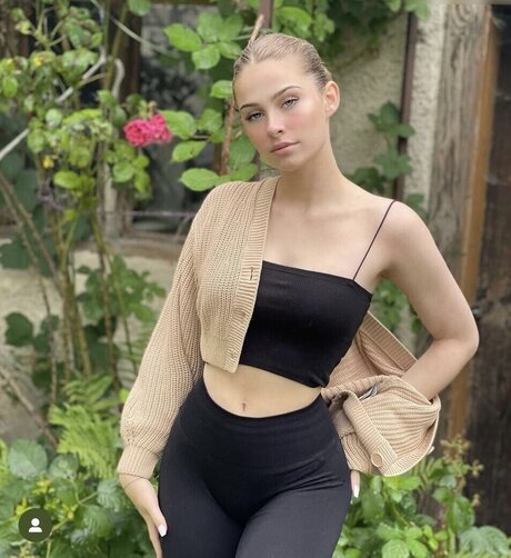 Kim Sara