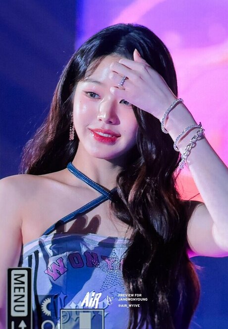 Jang Won-young