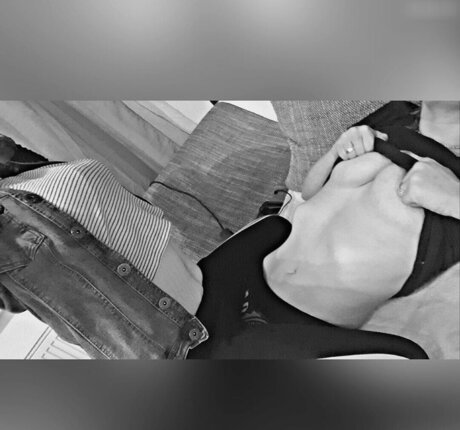 Photo nue de fuite OnlyFans de Laura Knoblauch