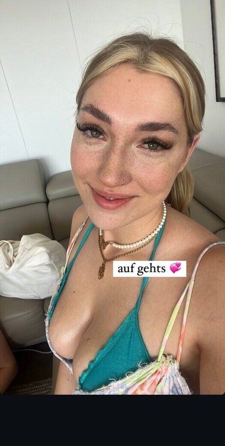 Photo nue de fuite OnlyFans de Starletnova