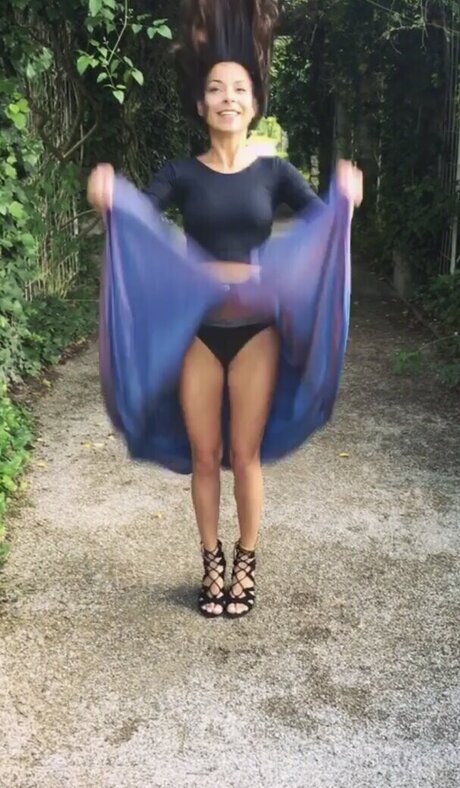 Upskirt  Candids