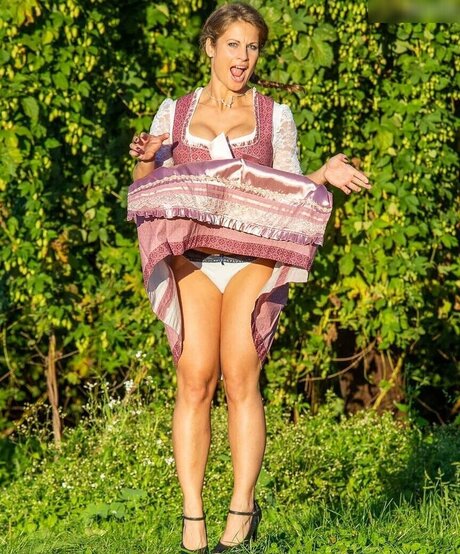 Upskirt  Candids