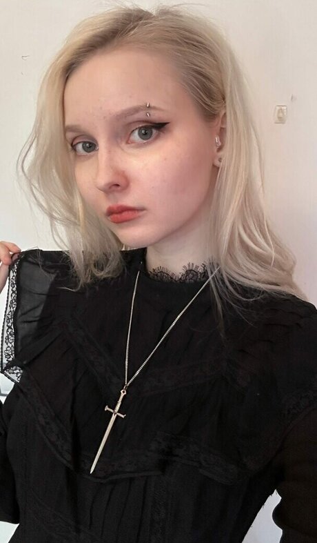 Photo nue de fuite OnlyFans de Sasha Gaier