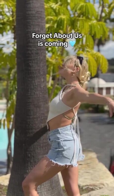 Celebrity Guilty Pleasures & Underrated Women