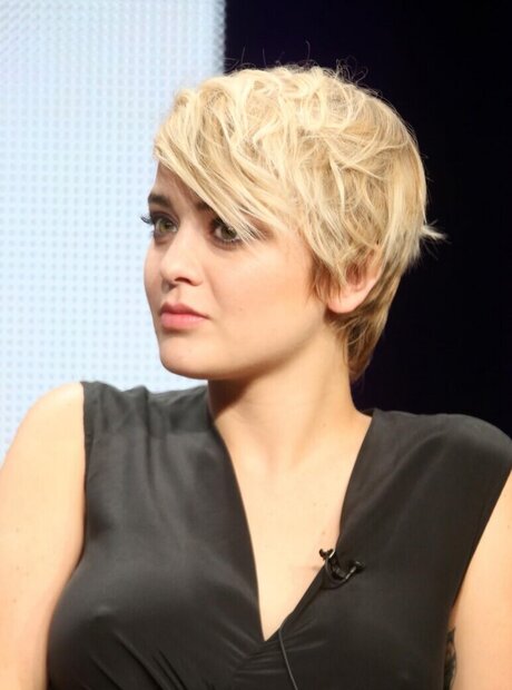 Celebrity Guilty Pleasures & Underrated Women