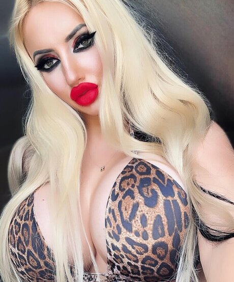 Photo nue de fuite OnlyFans de Elina Kalversa