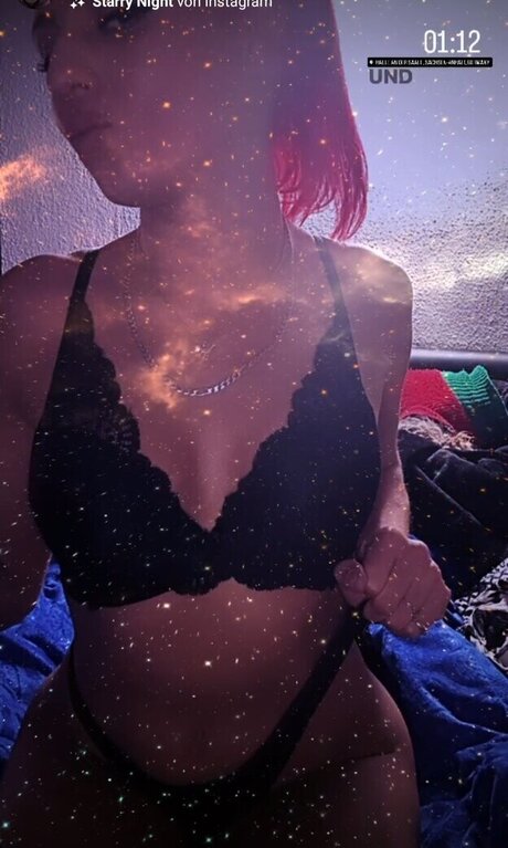 Photo nue de fuite OnlyFans de Redpearl