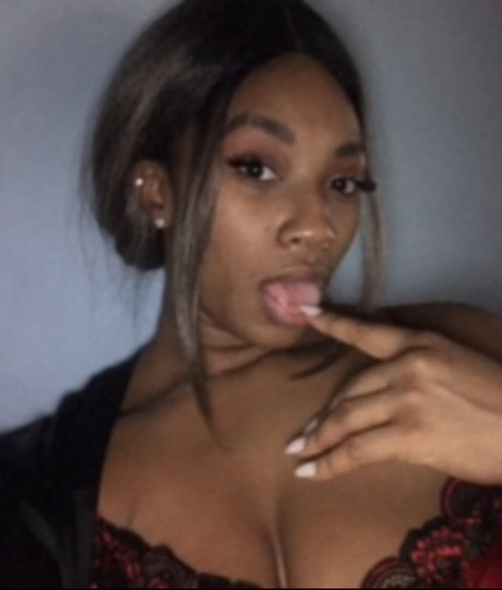 Photo nue de fuite OnlyFans de Lamour