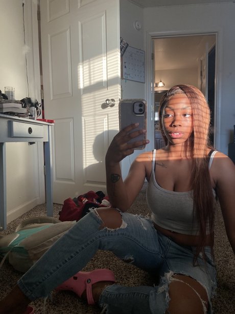 Photo nue de fuite OnlyFans de Lai
