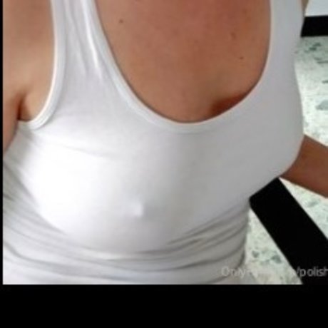 Photo nue de fuite OnlyFans de Ladyinred Free  