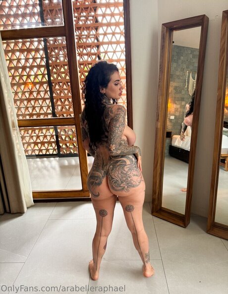 Arabelle Raphael