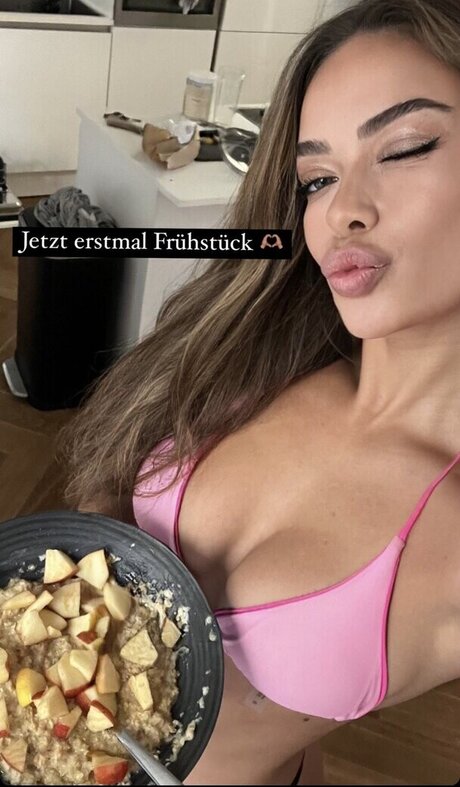 Photo nue de fuite OnlyFans de Camilla Nkenke
