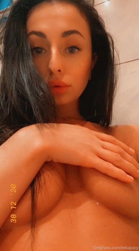 Kitana_youngx