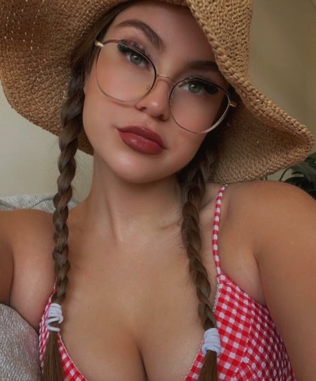 Photo nue de fuite OnlyFans de Katee Schornegg
