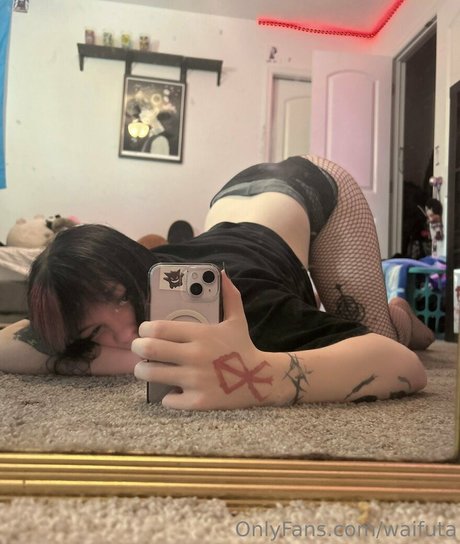 Photo nue de fuite OnlyFans de Waifuta