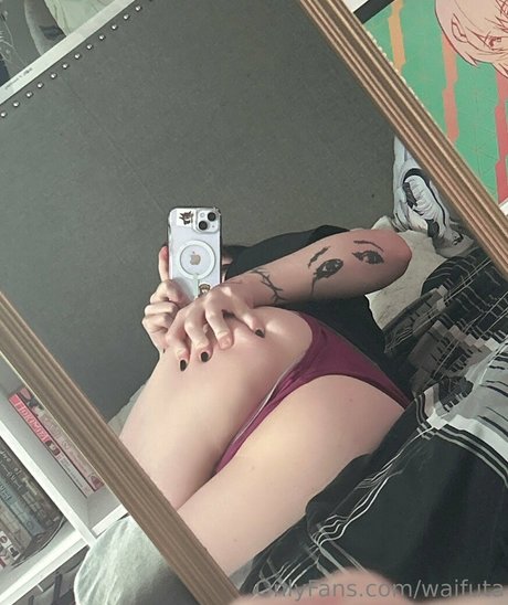 Photo nue de fuite OnlyFans de Waifuta
