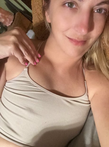 Photo nue de fuite OnlyFans de Butterflyyogavip