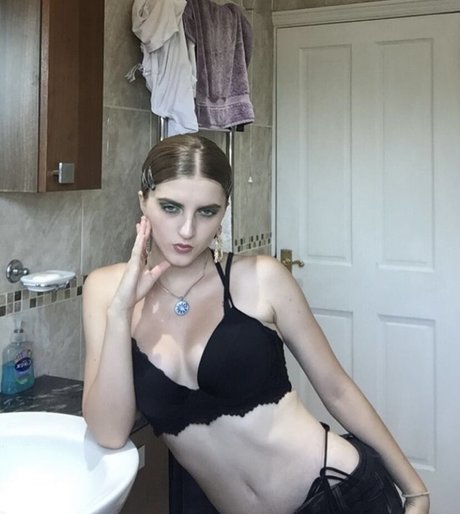 Photo nue de fuite OnlyFans de Badwolfemjay