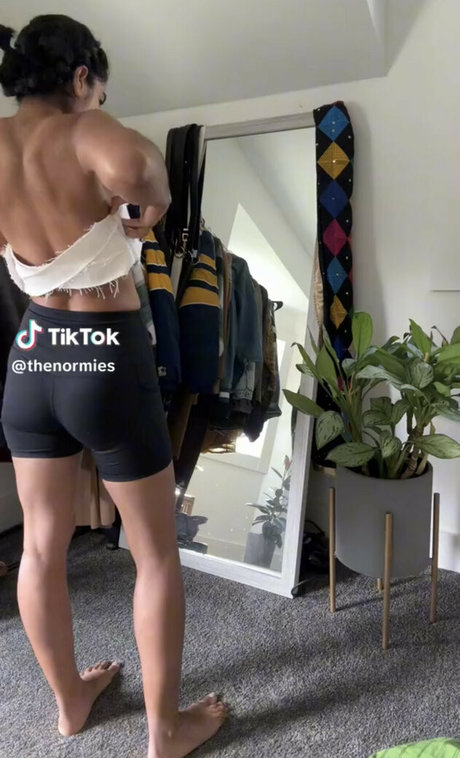 Photo nue de fuite OnlyFans de The Normies
