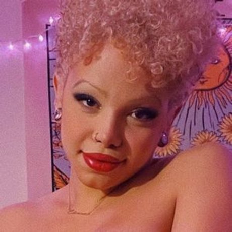 Photo nue de fuite OnlyFans de Ts Jade