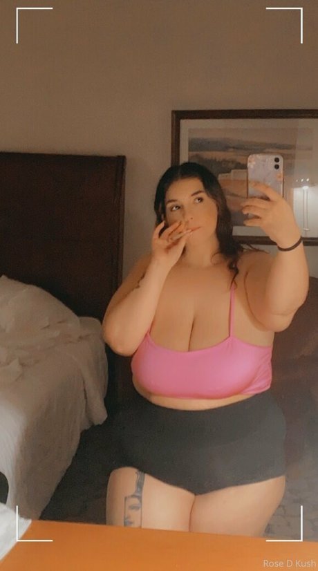 Photo nue de fuite OnlyFans de Rosedkush