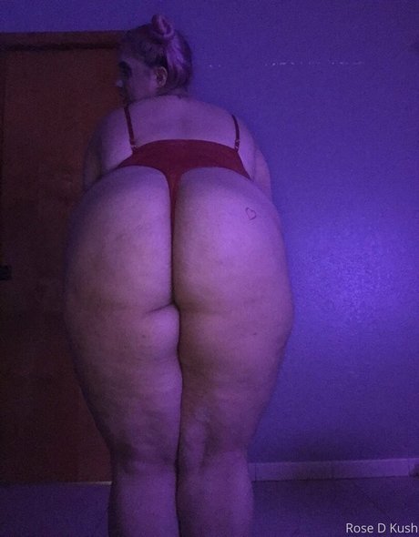 Photo nue de fuite OnlyFans de Rosedkush