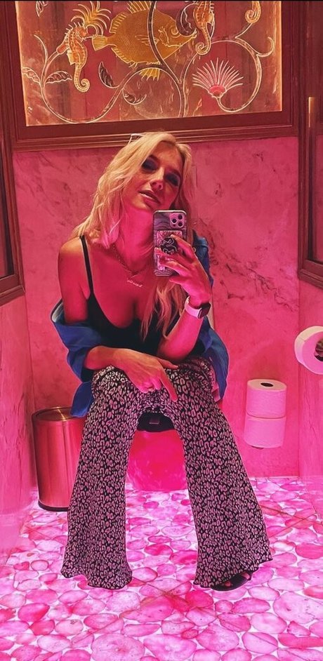 Courtney Miller