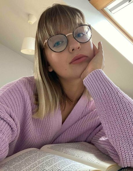Photo nue de fuite OnlyFans de Mariaholovko