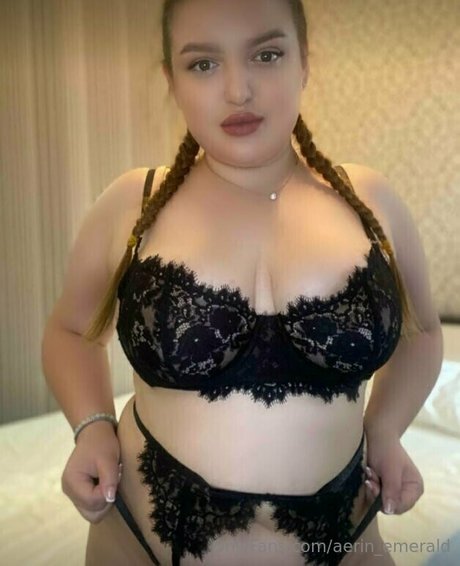 Photo nue de fuite OnlyFans de Aerinemerald