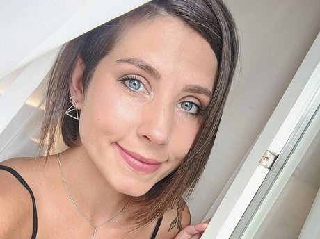 Photo nue de fuite OnlyFans de Soe Gschwind