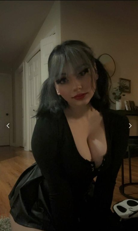 Photo nue de fuite OnlyFans de Zich Marie