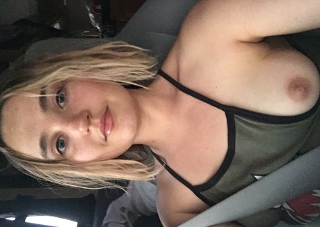 Photo nue de fuite OnlyFans de Chloe Fineman