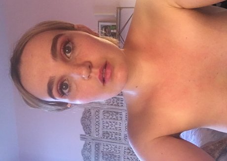 Photo nue de fuite OnlyFans de Chloe Fineman