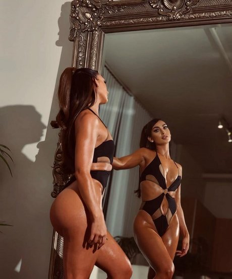 Photo nue de fuite OnlyFans de Niki Bianchini